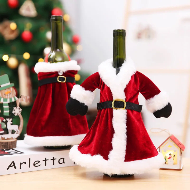2024 Christmas Wine Bottle Cover Set, Golden Velvet Dress and Cap, Wine Bottle Bag Sleeve for Xmas and New Year Dinner Table Decoration.