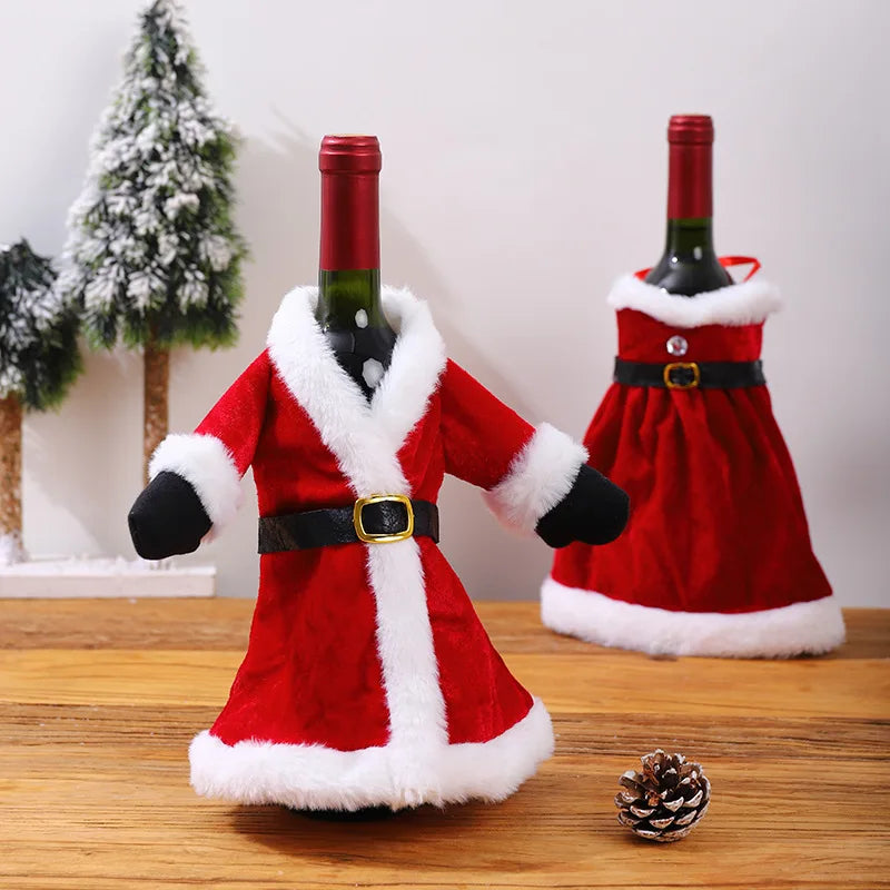 2024 Christmas Wine Bottle Cover Set, Golden Velvet Dress and Cap, Wine Bottle Bag Sleeve for Xmas and New Year Dinner Table Decoration.