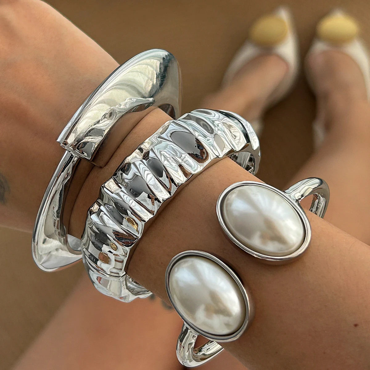 Salircon Unique Design Irregular Geometric Metal Bangles for Women Elegant Classic Oval Imitation Pearl Open Bracelets Jewelry