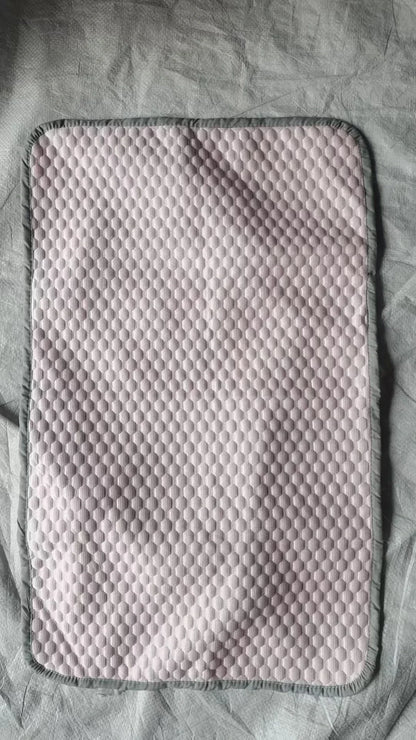 Summer Cooling Pillowcase Solid Color Ice Bean Bean Pillowcase Cool Feeling Air Conditioning Cover Washable  (No Pillow) 48x74cm