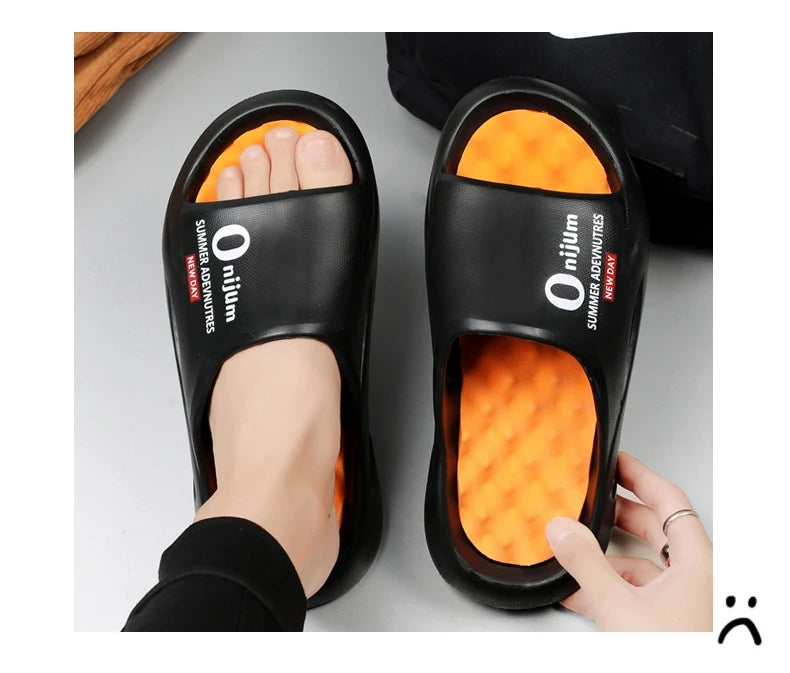 Discover the New Men's Massage Slippers, perfect for both indoor and outdoor use. These casual beach sandals feature a comfortable sole and come in a wide range of sizes from 38 to 47. - 02ALABA