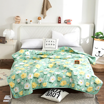Factory price Silk Blanket Silky Cooling Thin Quilt Summer Blanket Can  machine-wash Single/Queen/King Size