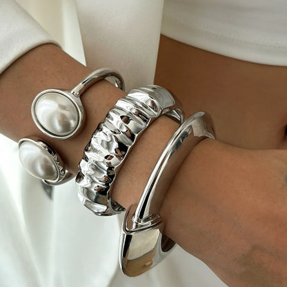 Salircon Unique Design Irregular Geometric Metal Bangles for Women Elegant Classic Oval Imitation Pearl Open Bracelets Jewelry