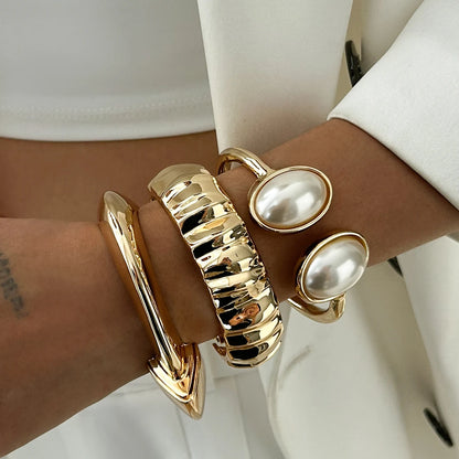 Salircon Unique Design Irregular Geometric Metal Bangles for Women Elegant Classic Oval Imitation Pearl Open Bracelets Jewelry