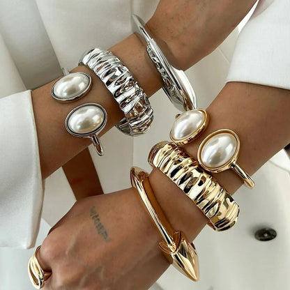 Salircon Unique Design Irregular Geometric Metal Bangles for Women Elegant Classic Oval Imitation Pearl Open Bracelets Jewelry