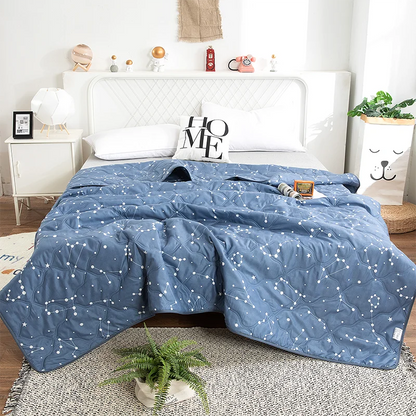 Factory price Silk Blanket Silky Cooling Thin Quilt Summer Blanket Can  machine-wash Single/Queen/King Size